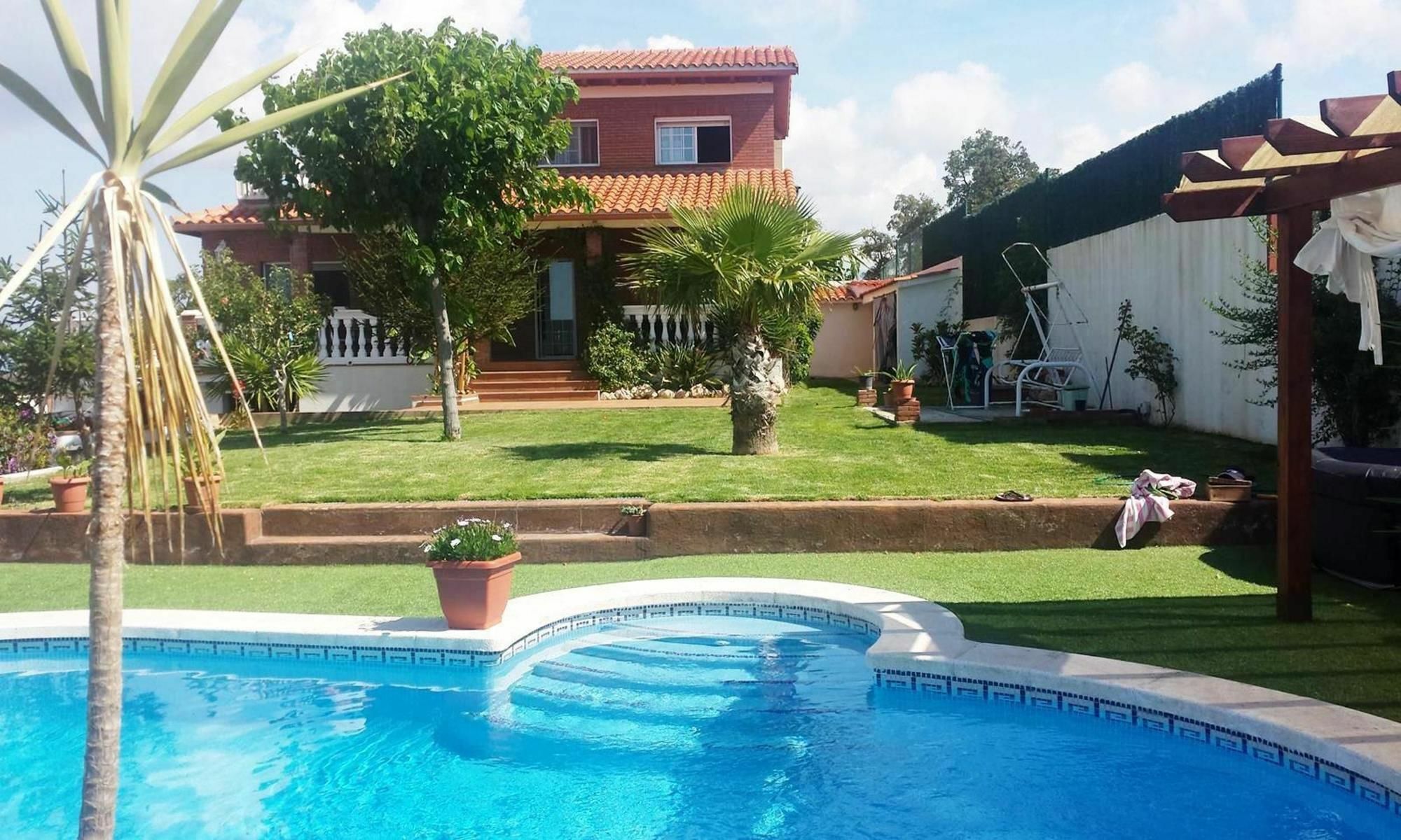 104662 - Villa In Lloret De Mar Exteriör bild